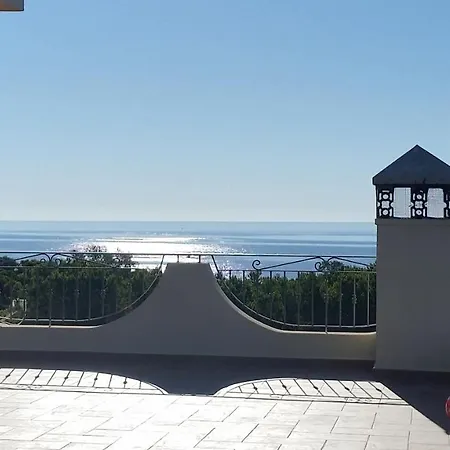 Vista Mare 度假居 *